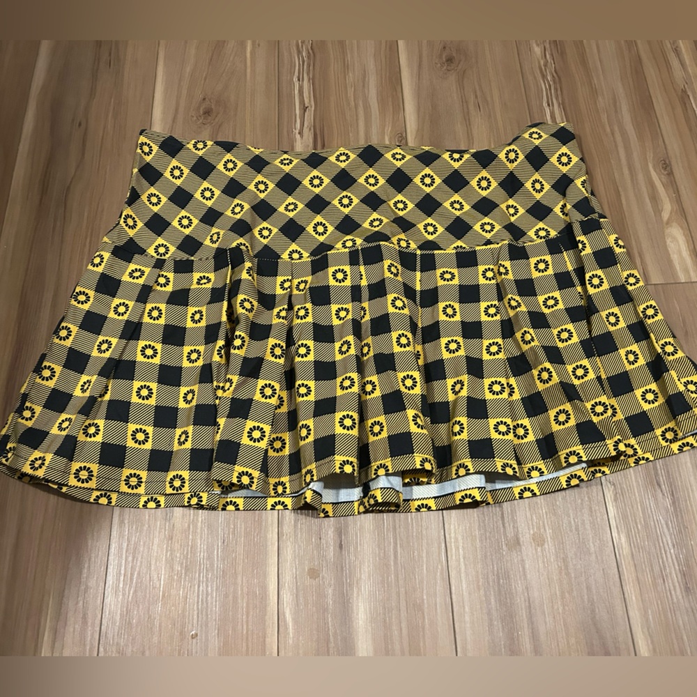 Hot Topic Yellow and Black Plaid Floral Mini Skirt Plus Size 3